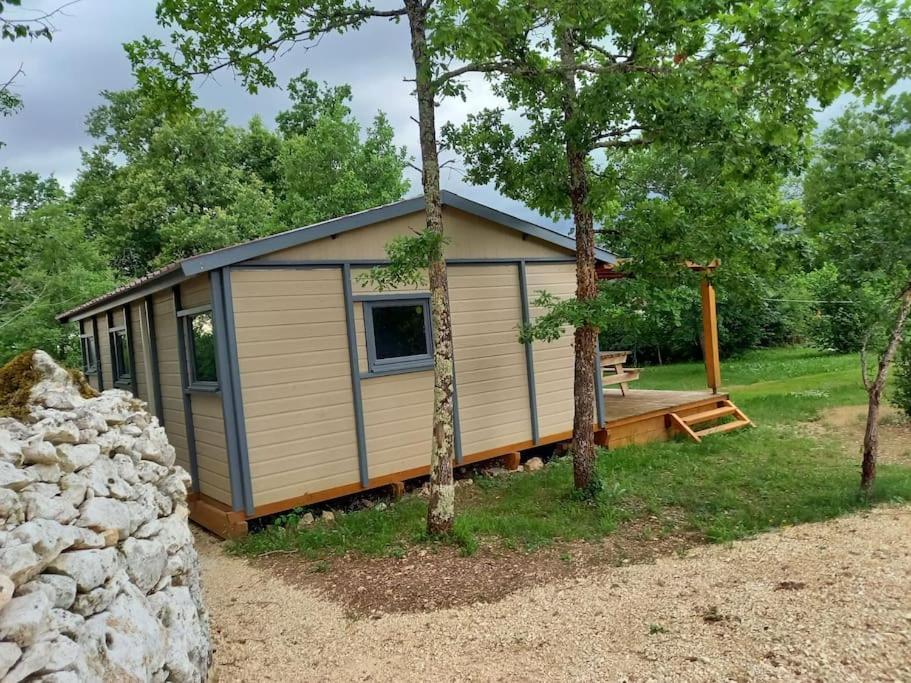 Chalet 5 Personnes Vallee Du Lot Laburgade Exterior photo
